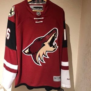 Arizona Coyotes signed Max Domi Jersey.